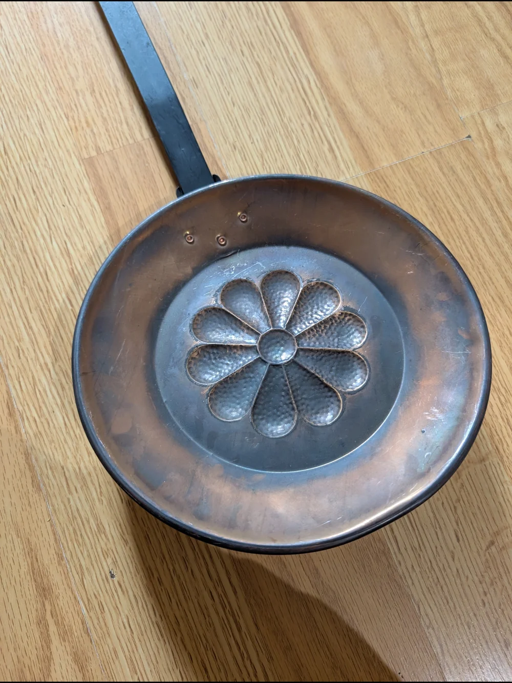 Large Copper Finish Decorative Skillet with Long Handle